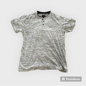 White old navy tee shirt.